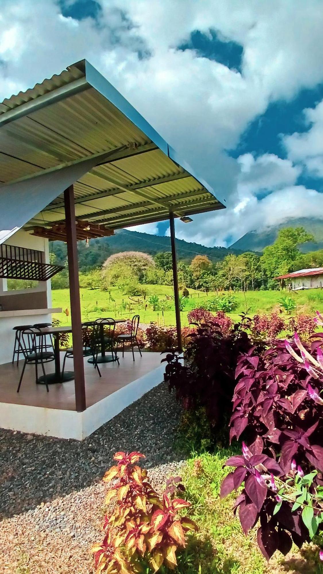 Villa Flora Glamping De Abuela La Fortuna Exterior foto