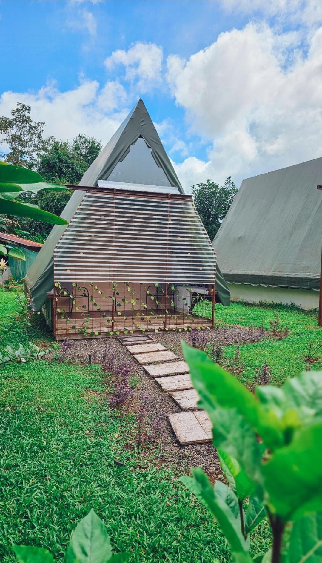 Villa Flora Glamping De Abuela La Fortuna Exterior foto