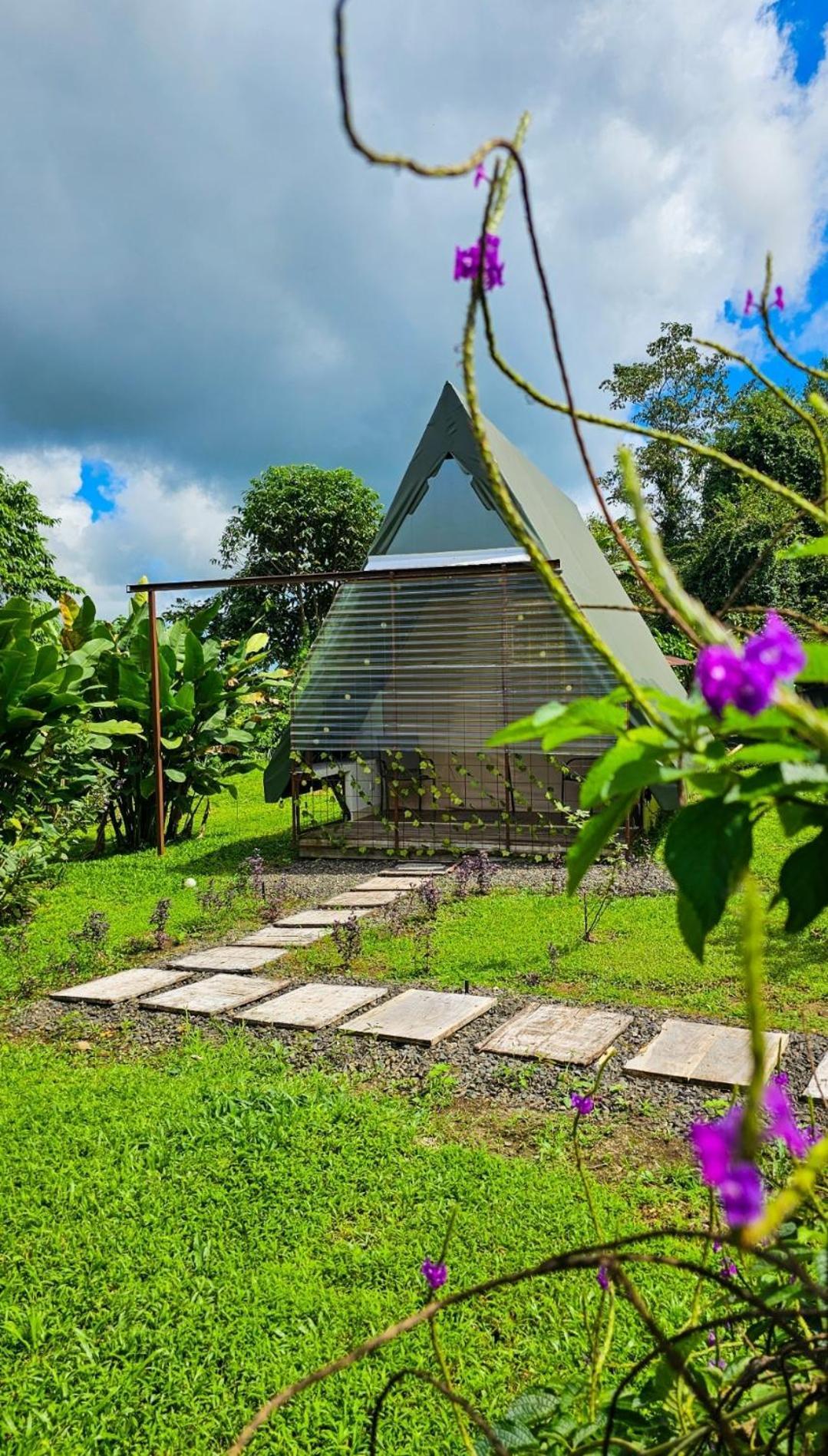 Villa Flora Glamping De Abuela La Fortuna Exterior foto
